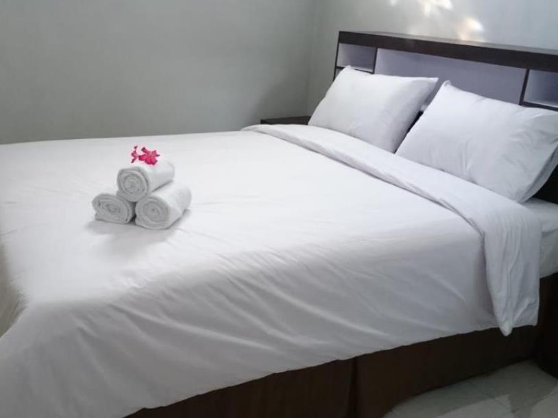 เรดดอร์ซ พลัส แอต โฮเทล สตาร์ 88 Hotel Tugu ภายนอก รูปภาพ