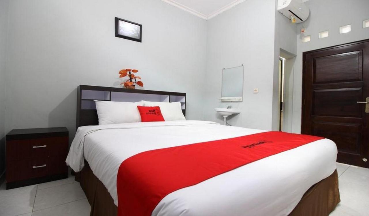 เรดดอร์ซ พลัส แอต โฮเทล สตาร์ 88 Hotel Tugu ภายนอก รูปภาพ
