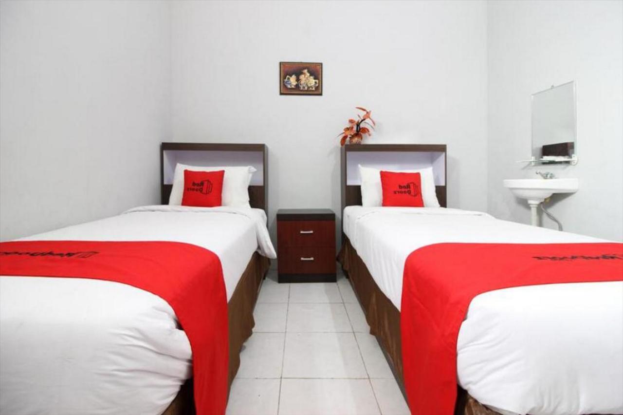 เรดดอร์ซ พลัส แอต โฮเทล สตาร์ 88 Hotel Tugu ภายนอก รูปภาพ