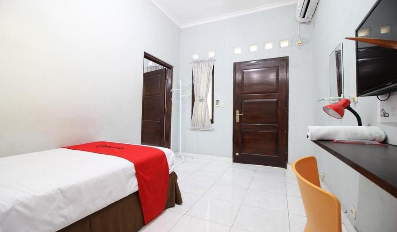 เรดดอร์ซ พลัส แอต โฮเทล สตาร์ 88 Hotel Tugu ภายนอก รูปภาพ